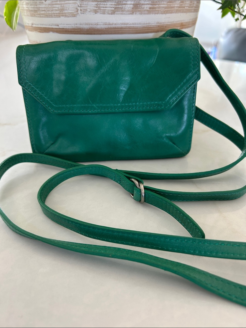Hobo The Original Mini Leather Crossbody – Emerald Green NWOT - Picture 2 of 12